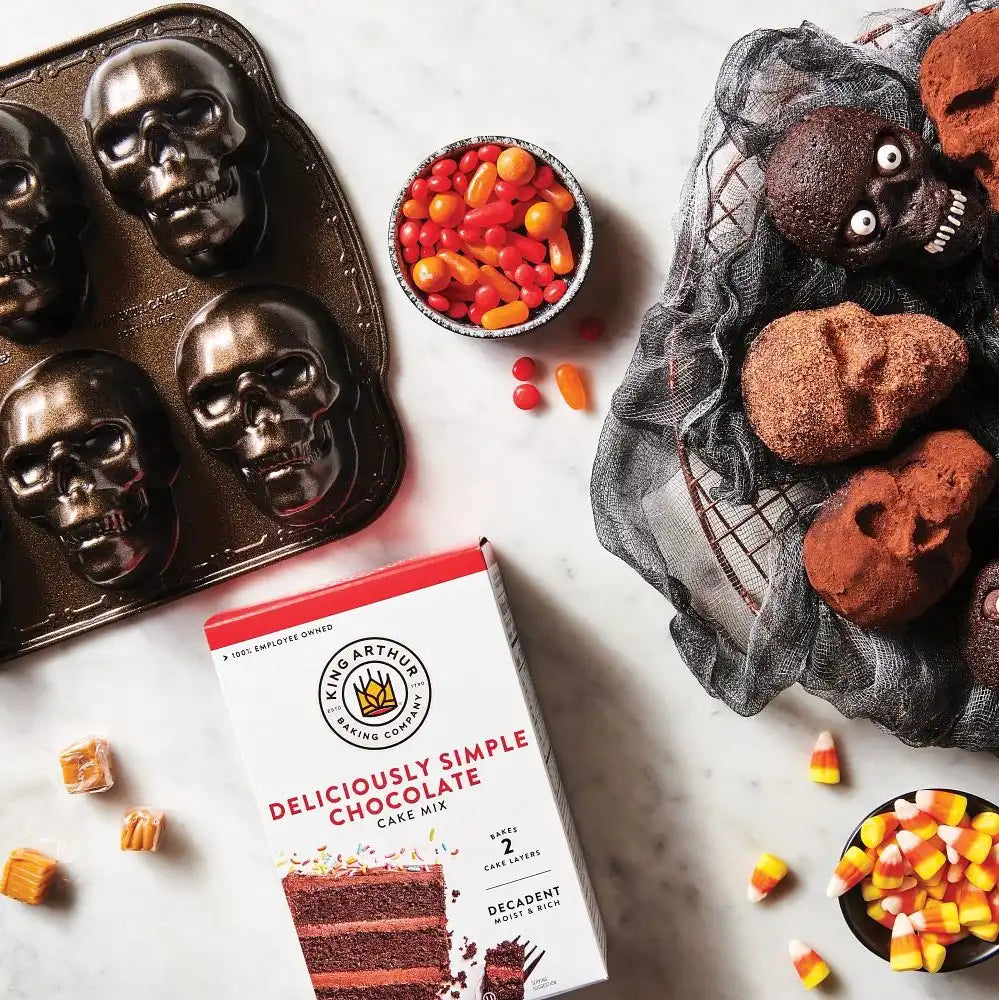 Chocolate Cake Mix and Haunted Skull Cakelette Pan Set
