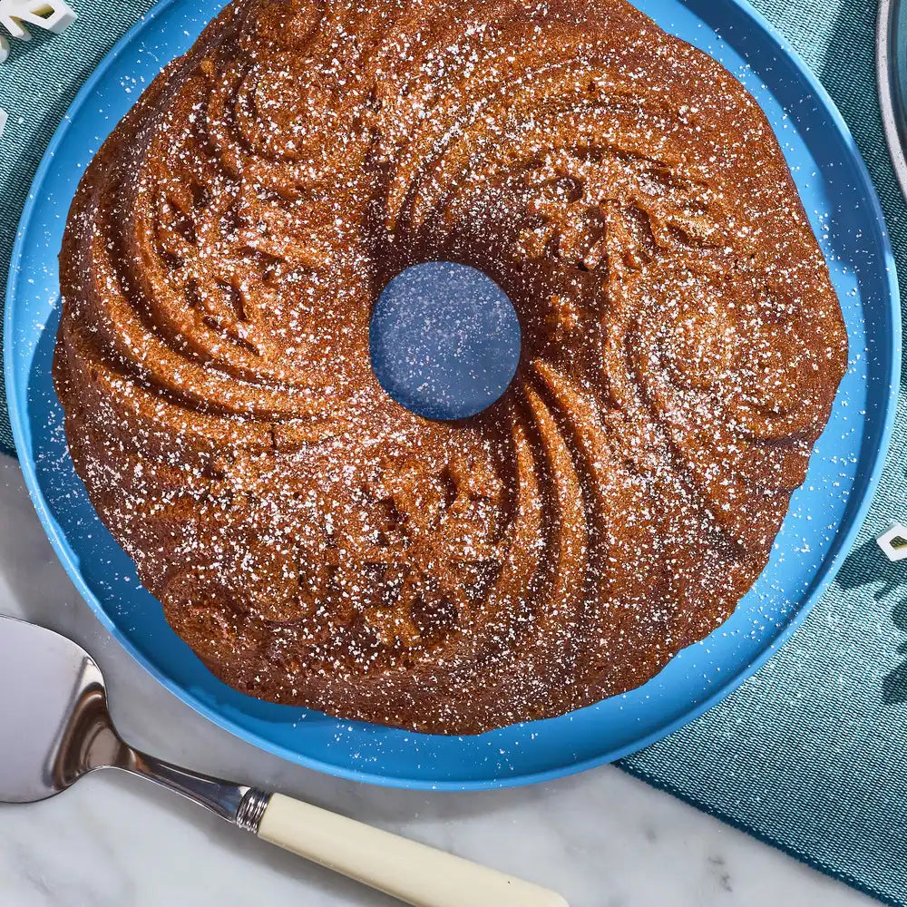 Gingerbread Cake & Cookie Mix and Let It Snow Bundt Pan Set
